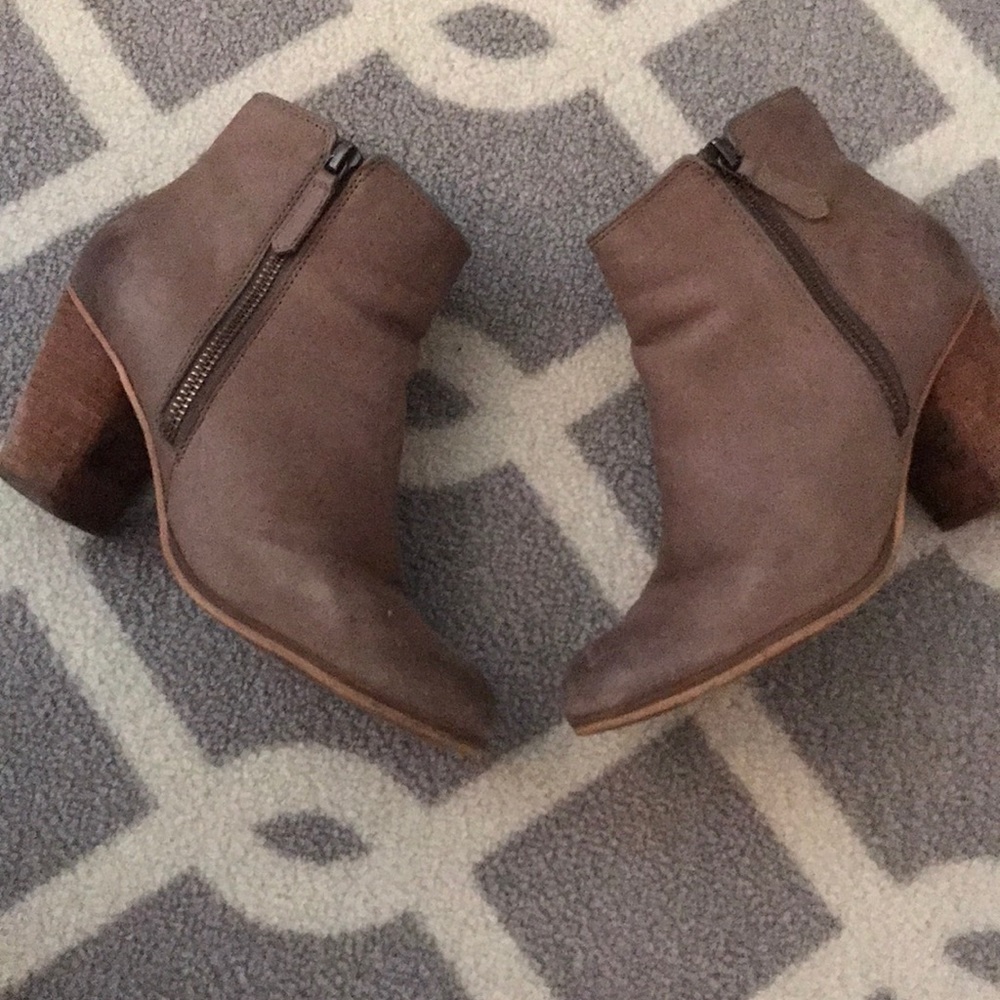 BP distresses booties, size 7